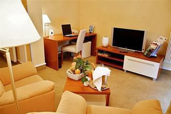 Monte-Nelly Hotel Бухарест Экстерьер фото